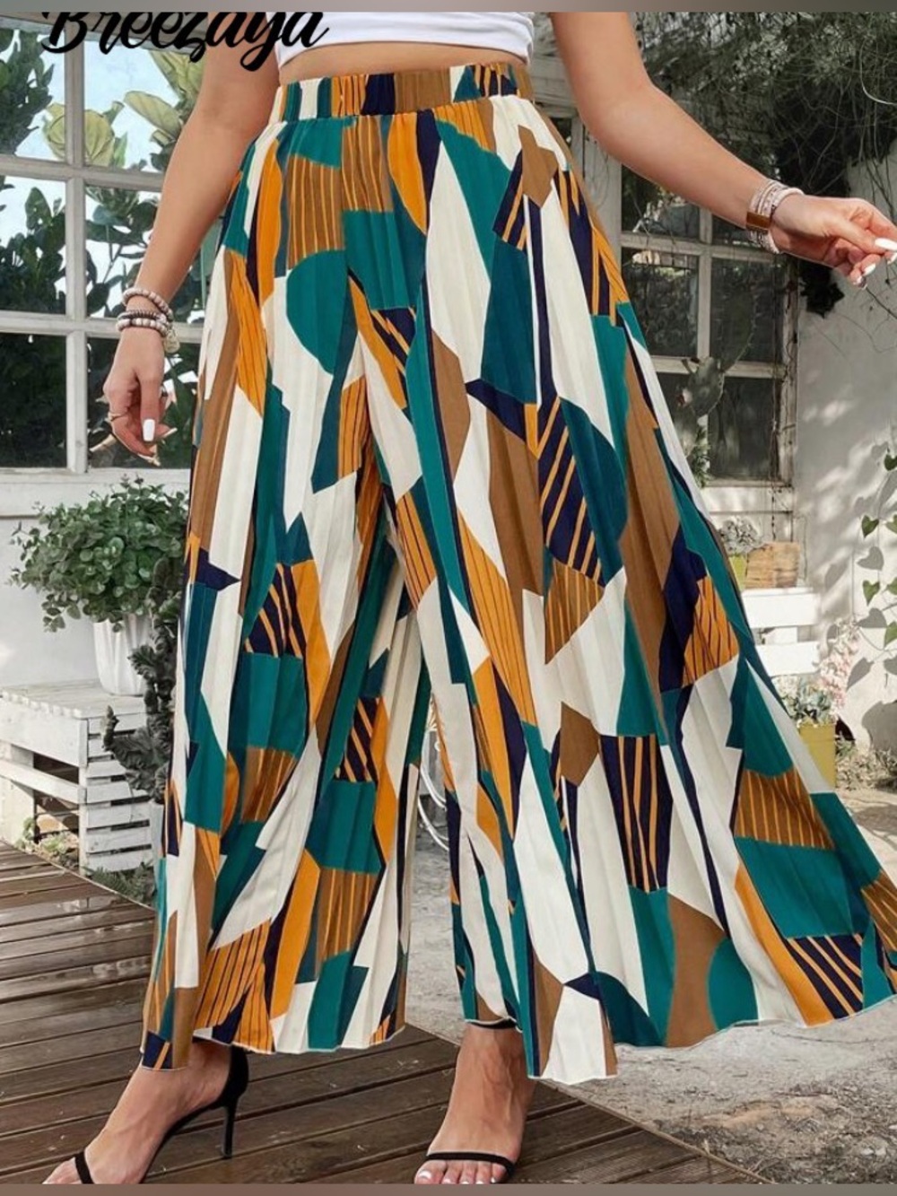 SHEIN~Curve
Breezaya plus Size geometric wide leg pants
BOHO 
Size 1XL
New